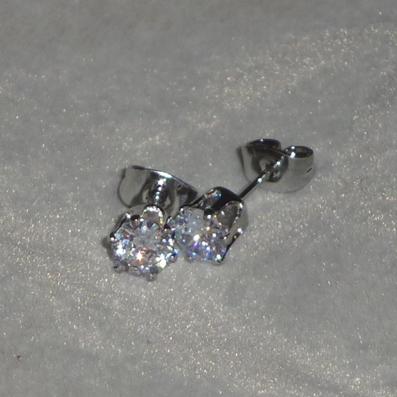 14K White Gold Plated CZ Stud Earrings 6 Pairs New - Picture 4 of 7